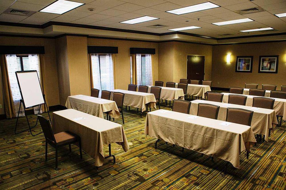 Hampton Inn & Suites Legacy Park-Frisco Afaceri foto
